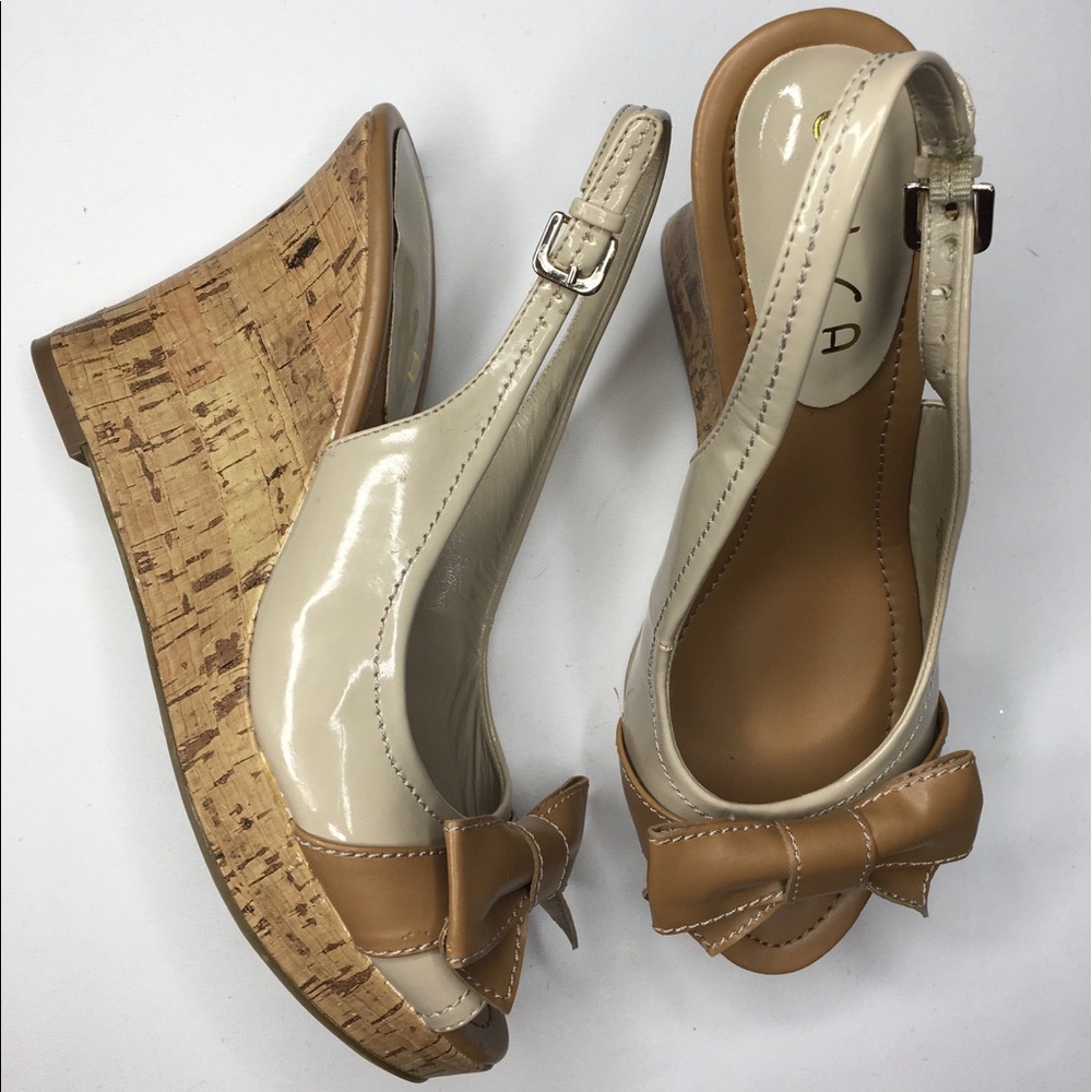 Unisa Bow Wedge Shoes with strap